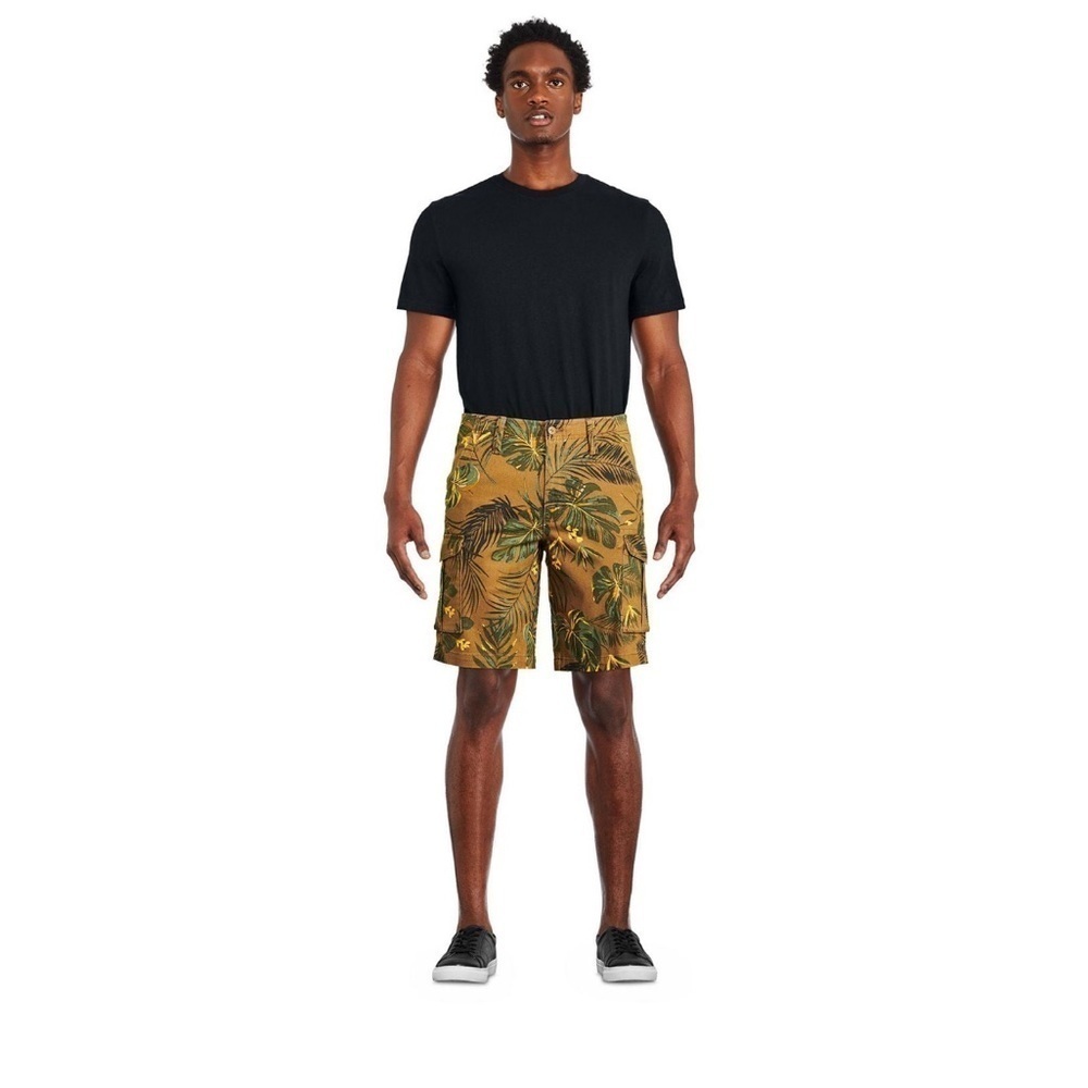 Men’s Cargo Shorts -BNWT